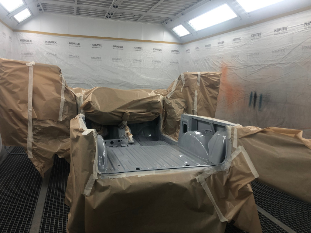 Suzuki SJ413 : intérieur de la caisse en apprêt