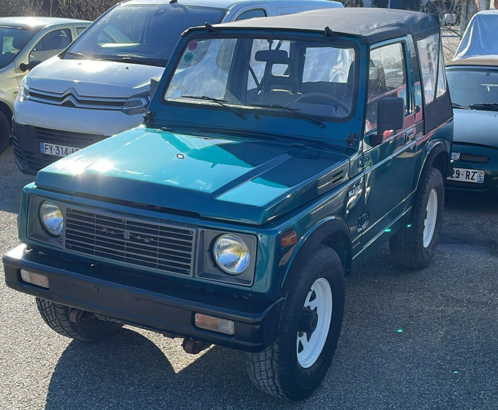 Suzuki SJ413